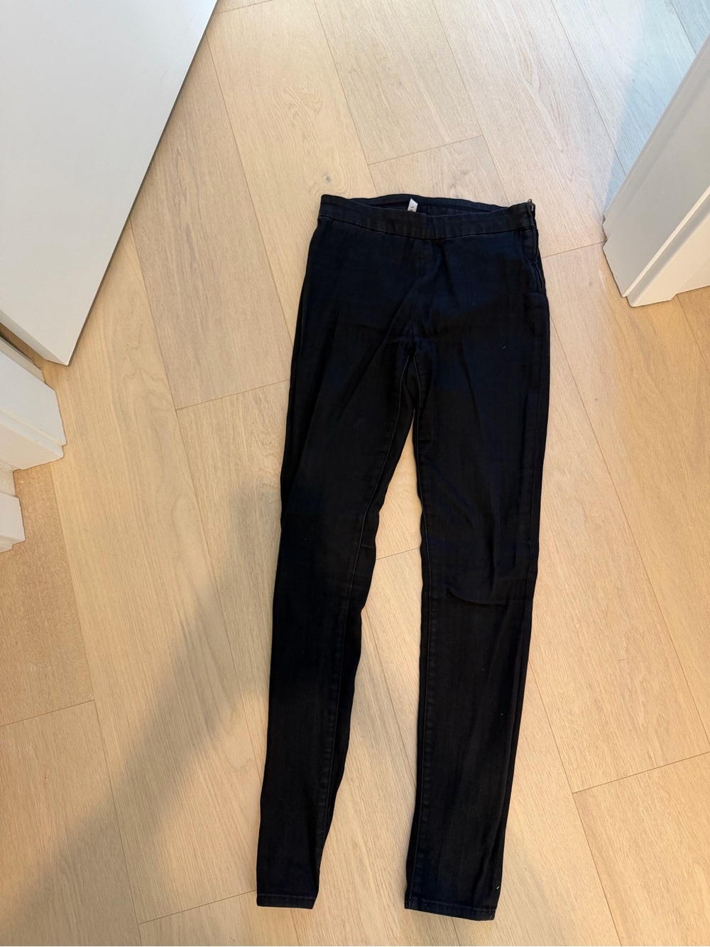 J Brand Black Women's Jeggings - Slim Fit